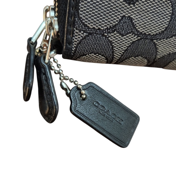 Coach Black and Gray Signature Wallet GUC - Picture 10 of 13